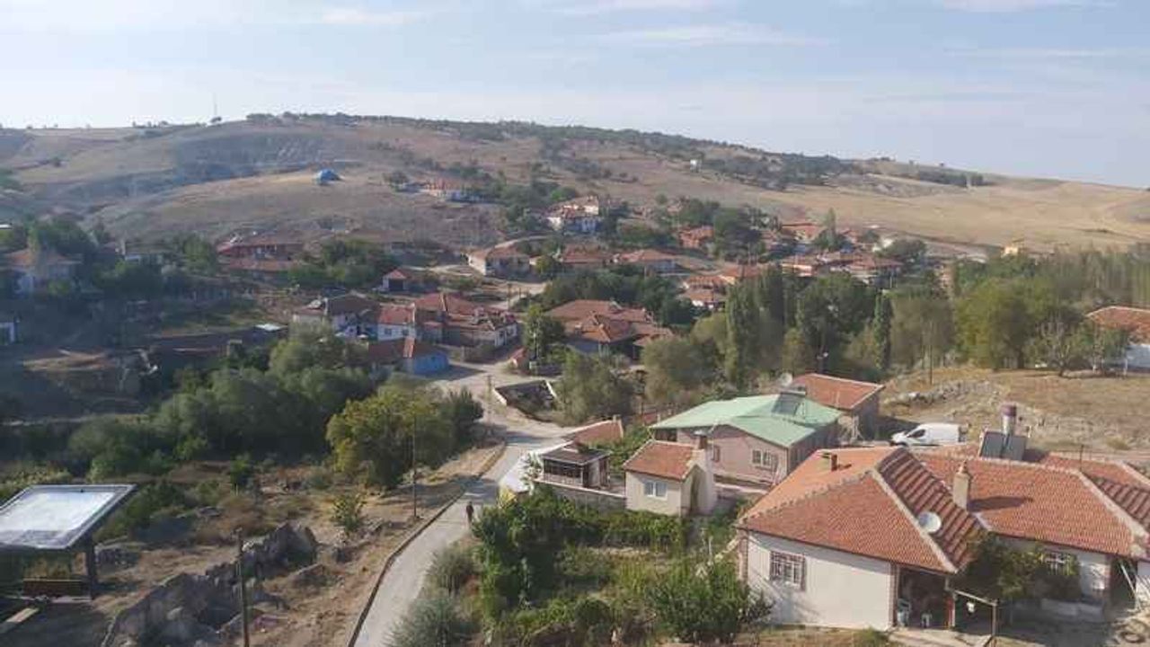 O Köyün K*nayan Yarası!