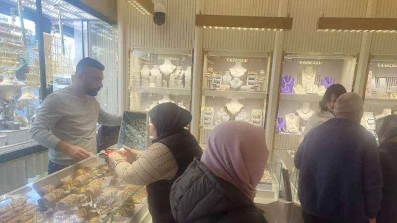 Altın fiyatlarında rekor yükseliş