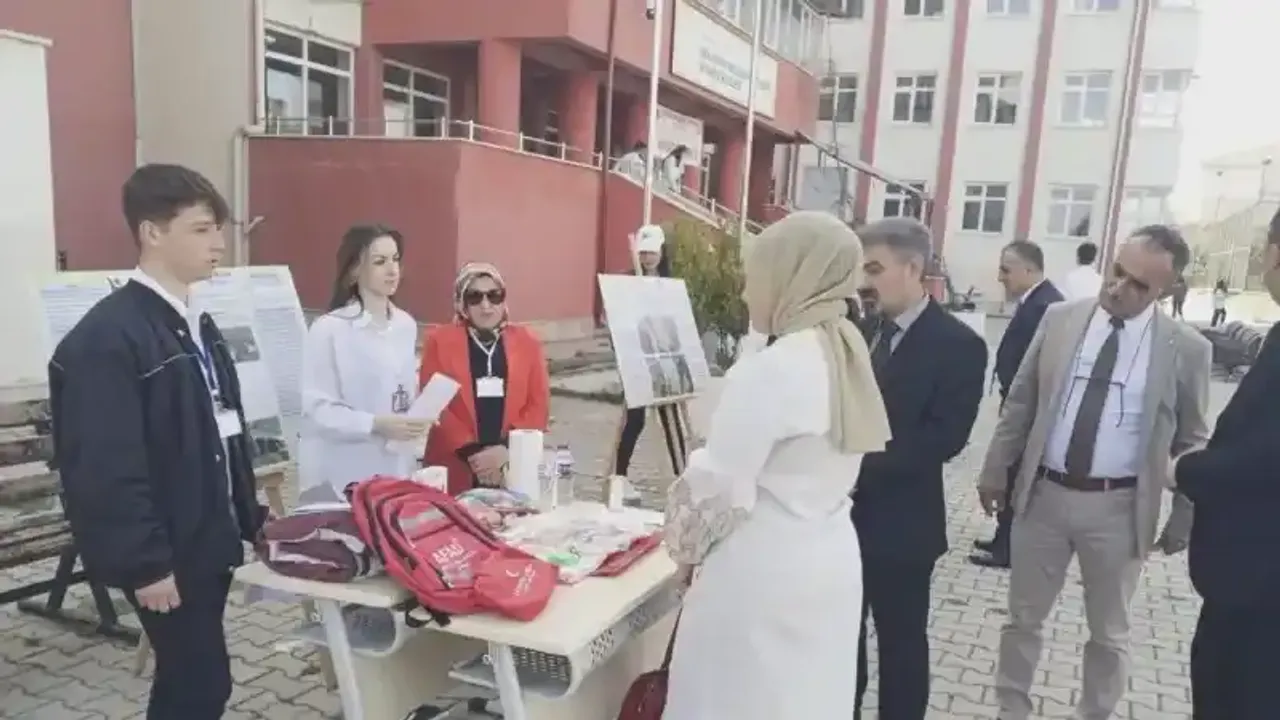Kaman İbni Sina Lisesi'nde bilim şöleni