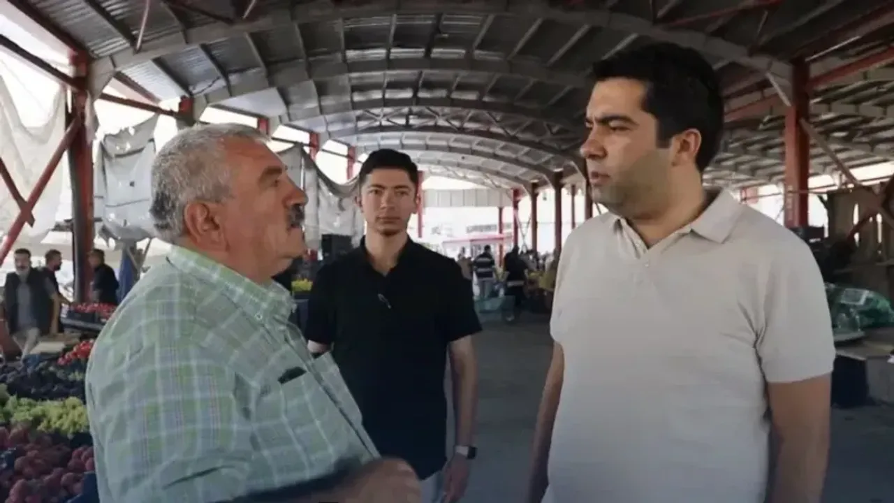 Demirci, pazar esnafıyla ve vatandaşlarla sohbet etti