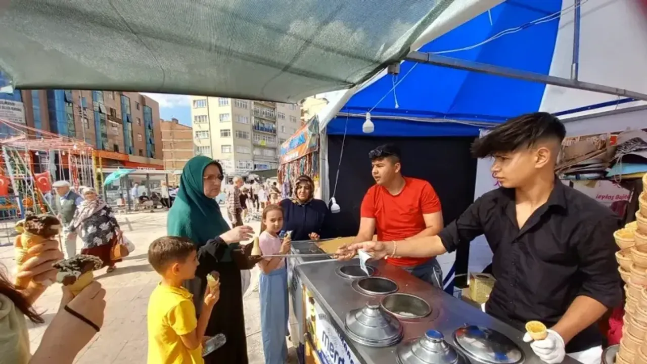 Maraş’ın meşhur lezzeti Kırşehir'de ilgi gördü!