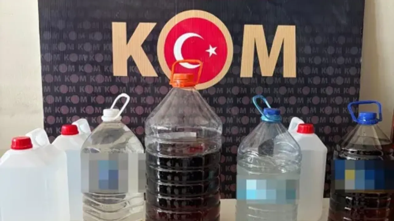 37 litre kaçak içki ele geçirildi: 2 gözaltı