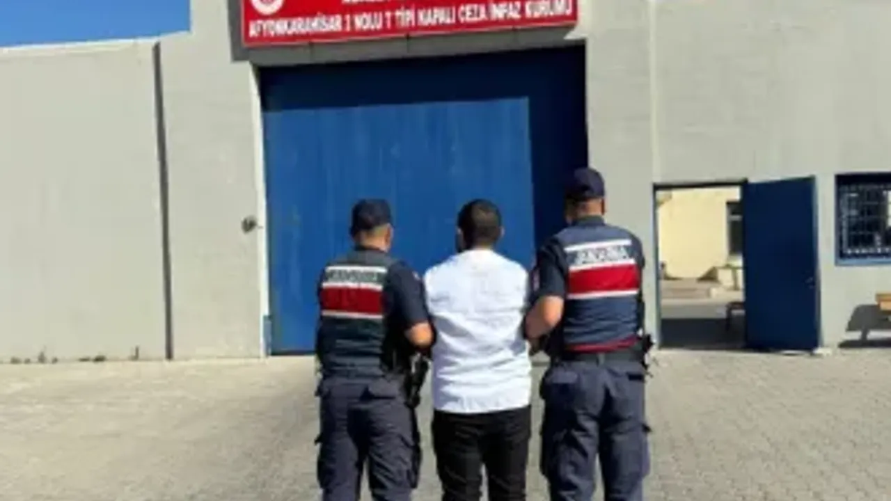 18 ayrı suç kaydı olan şahsı jandarma yakaladı