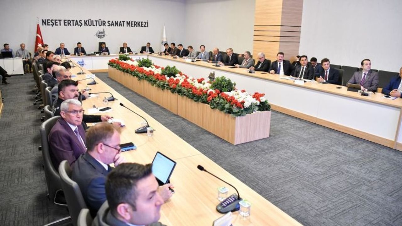 Kırşehir'de devam eden kamu yatırımları değerlendirildi
