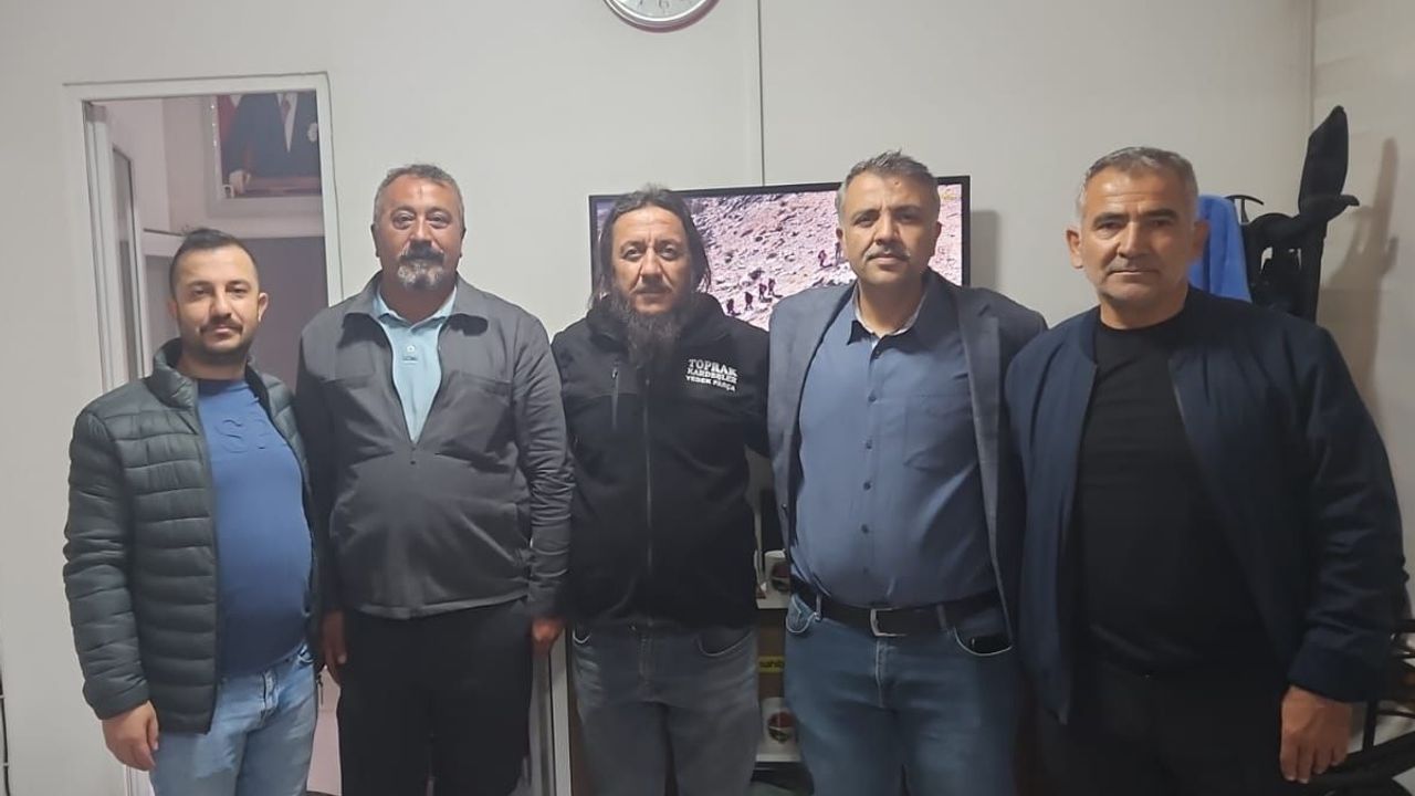 Sıdıklı Derneği’nde başkan değişimi!