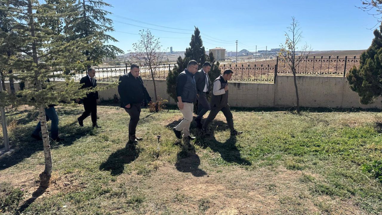 Kırşehir’de Cumhuriyet için fidanlar toprakla buluşacak