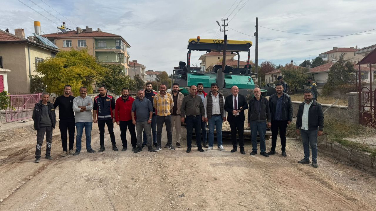 Mucur’da asfalt çalışmaları hızla devam ediyor