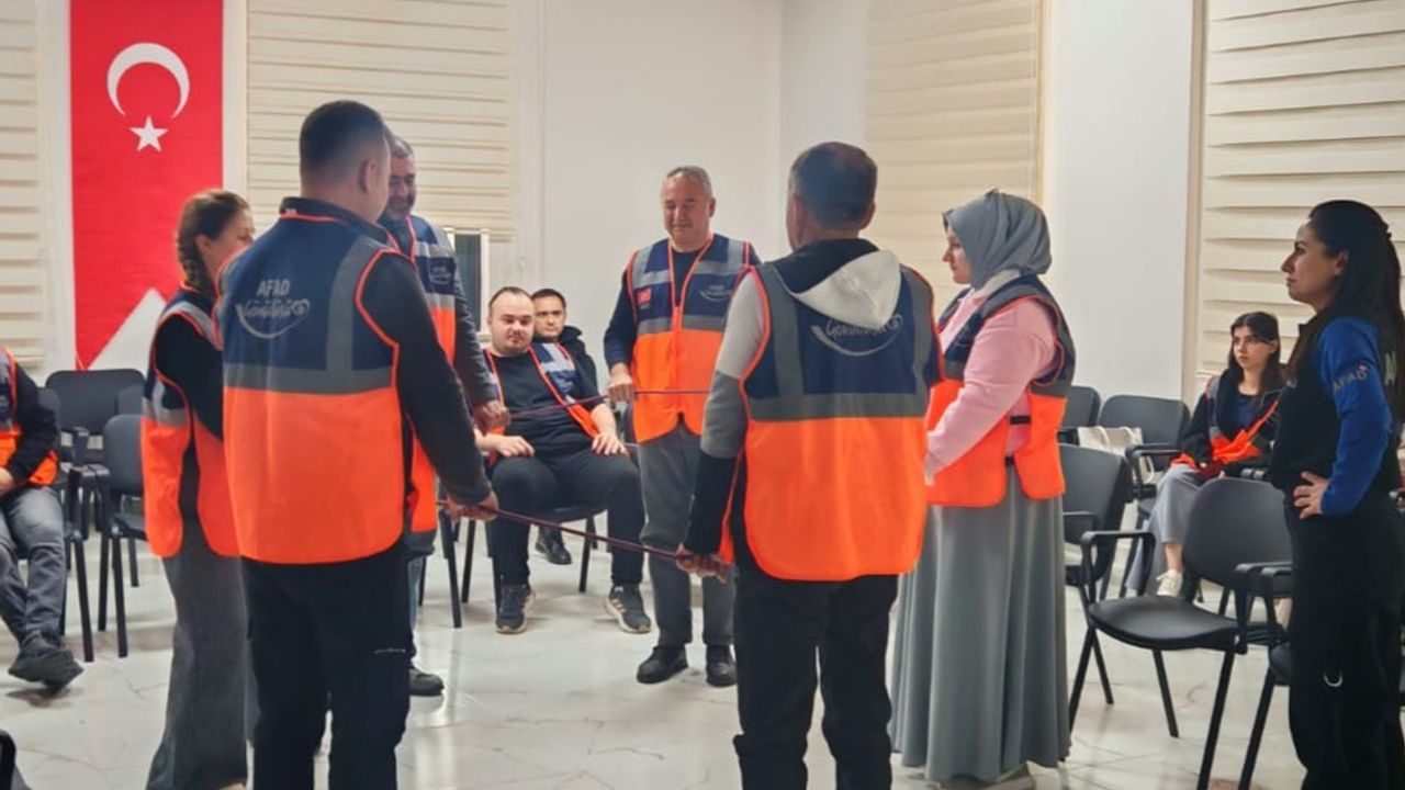 Afad gönüllüleri sahaya iniyor