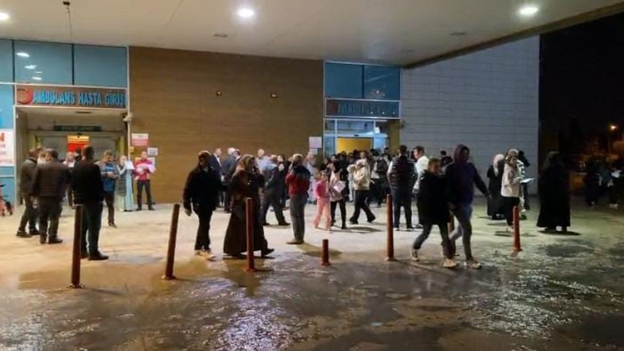 Depremde panik anları kamerada