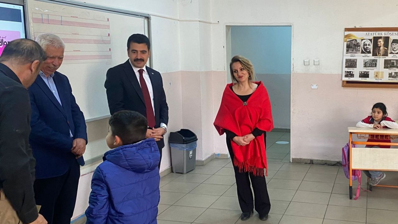 Akçakent’te öğrencilere destek geliyor