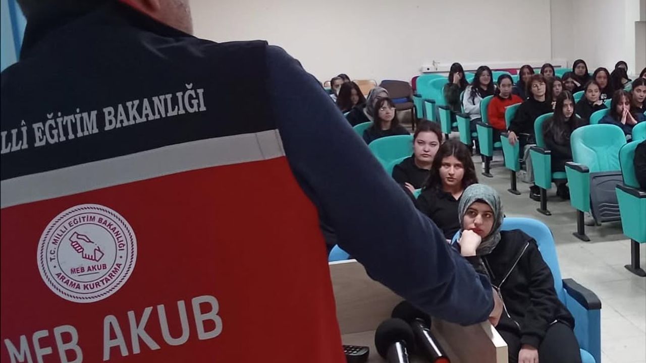 O lisede Afet Farkındalık eğitimi