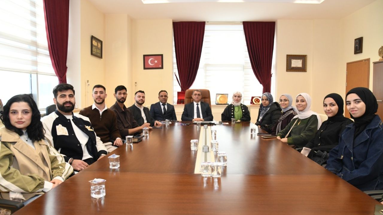 Kırşehir Ahi Evran Üniversitesi Filistinli öğrencilerin yanında