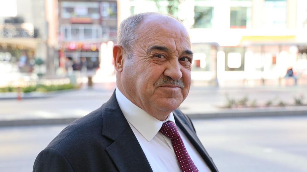 Kırşehir’de 43 yılını eğitime adamış öğretmene unutulmaz veda
