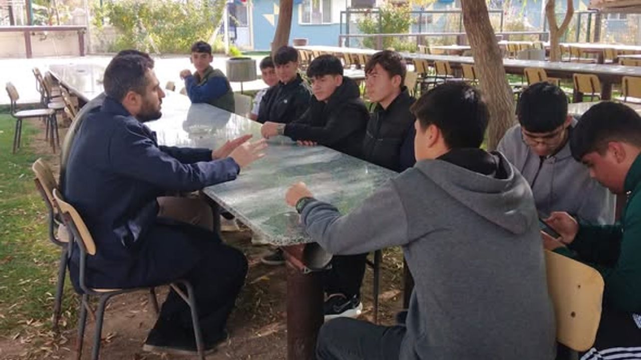 Kırşehir’de öğrencilere vize öncesi moral dolu piknik