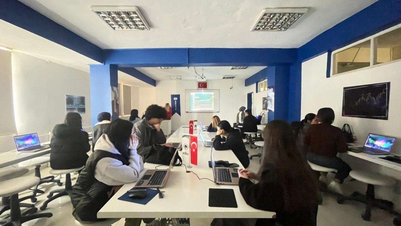 Mucur MYO Finans Laboratuvarı geleceğin uzmanlarını yetiştiriyor