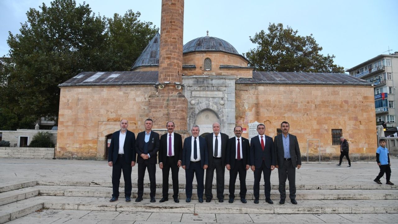 Prof. Dr. Eyüp Debik Kırşehir’de akademik ve kültürel adımlar attı