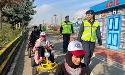 Öğrencilere temel trafik eğitimi