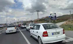 Trafik yoğunluğu yeniden başladı, Kırşehirli dönüşe geçti...