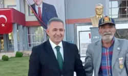 Kıbrıs Gazisine  onur ve hizmet madalyası