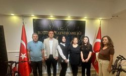 Kaymakam Erdem'den başarılı olan öğrencilere hediye