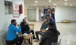 FETÖ liderinin öl*m haberi üzerine tatlı dağıttılar