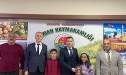 Öğrencilerden Kaymakam Kaya’ya anlamlı hediye