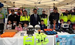 Cacabey Meydanı’nda trafik güvenliği için bilinç kazandırılıyor