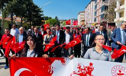 Çiçekdağı'nda gençlik bayramı renkli görüntülerle kutlandı