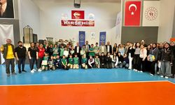 Zekâ yarışı son buldu: Ortaokul öğrencileri finalde ter döktü