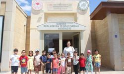 Minik ziyaretçilerden doğaya yakın bakış!