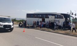 Yolcu otobüsü ile kamyonet çarpıştı: 1 yaralı