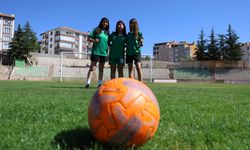 Kırşehirli kadın futbolcular, hayallerinin peşinden koşuyor