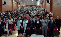 Başkan Hakanoğlu öğrencilerle aynı karede