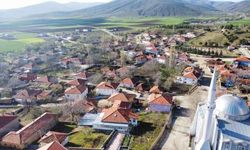 O kasaba köy statüsüne düşmemek için ayağa kalktı!