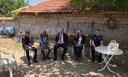Şehit emanetlerinin yanında oldular