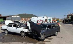 Burdur Bucak’ta Otomobil Kazası: 5 Kişi Yaralandı