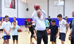 Çakmakçı, yıldız sporcularla sahada buluştu