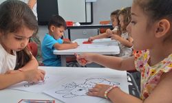 Kırşehir’de Gezici Kütüphanesi'nde kitap, oyun ve sanat bir arada