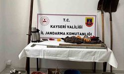 Kayseri Felahiye'de kaçak kazı yapan 4 kişi suçüstü yakalandı