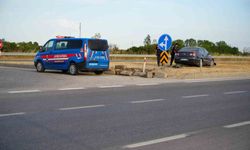 Edirne’de Otomobil Refüje Çarptı: 5 Yaralı