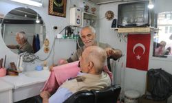 35 yıldır kerpiç dükkanda mesleğini sürdürüyor