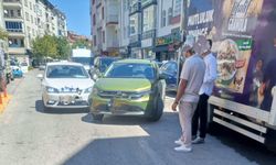 Ankara Caddesi’nde maddi hasarlı kaza