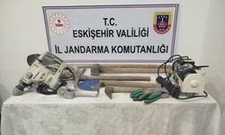 Bahçeyi kazdı, jandarma baskınıyla yakalandı