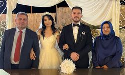 Gazeteci Nurettin Turunç’un kızı Ebral, görkemli bir düğünle dünya evine girdi