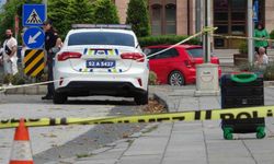 Yol kenarında bulunan valiz polisi harekete geçirdi
