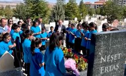 13. yılında minik sesler, büyük ustayı andı