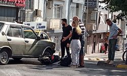 Otomobil ile elektrikli bisiklet çarpıştı, 2 kişi yaralandı