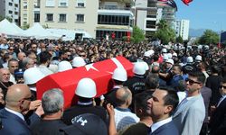 İzmir’de Polis Merkezine Saldırıda Şehit Olan 2 Polis Defnedildi