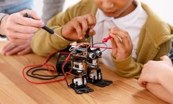 Genç zihinler kodla buluşuyor: Robotik atölyeleri için gönüllü eğitmen aranıyor