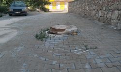Kırık rögar kapağı  Mucur’da tehlike çanları çalıyor